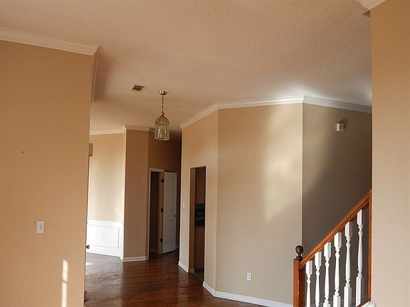 5th image of 5224 White Diamond St