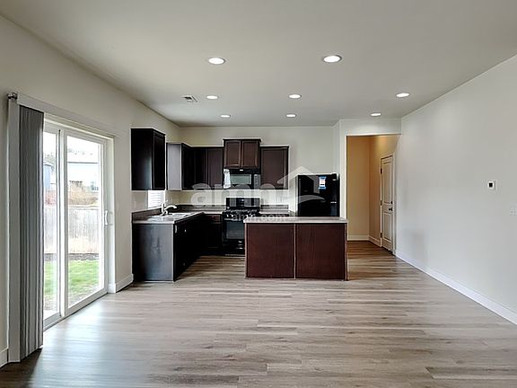 4th image of 1840 Blacktail Ln