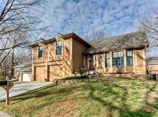 5804 NE Peach Tree Ln, Kansas City, MO 64119