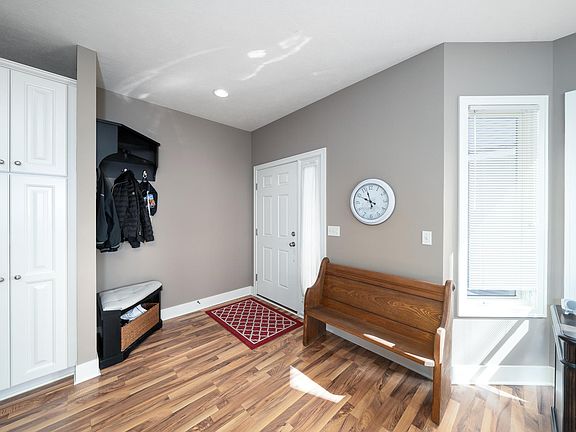 5th image of 1285 Prestwick Dr