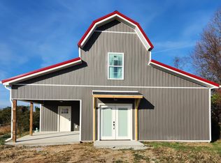 3061 Red Hill Rd, Livingston, KY 40445