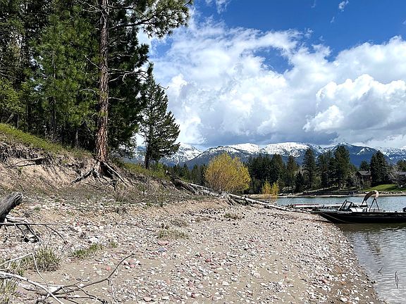 3rd image of 716 Echo Lake Rd