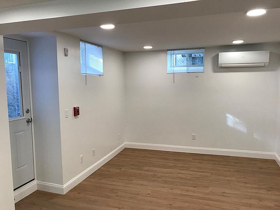 5th image of 222 Waterman St Unit 4
