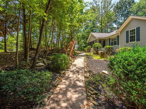 426 Mill Cove Dr, Dahlonega, GA 30533