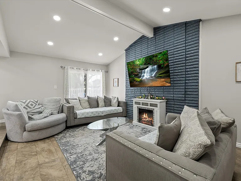 37010 Calka Dr — Photo 17
