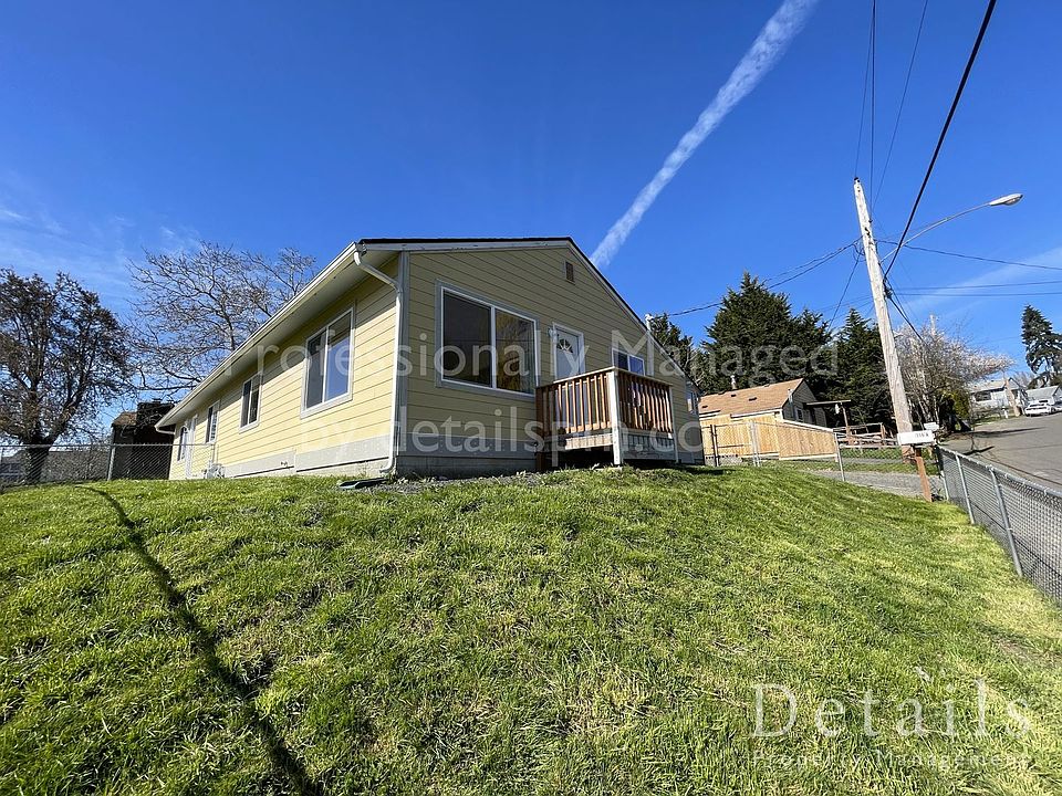 1st image of 116 Oak St