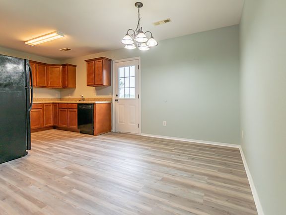 2nd image of 992 Josie Kate Ln