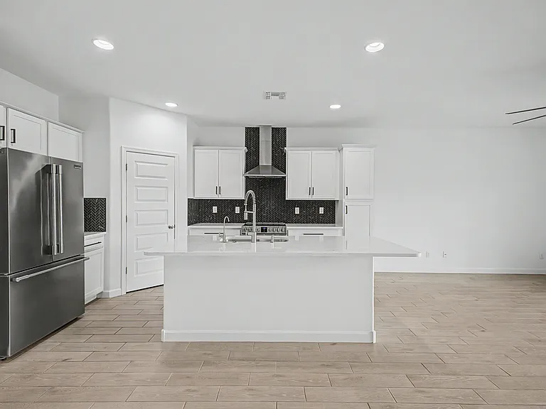 2058 S 241st Ave — Photo 8