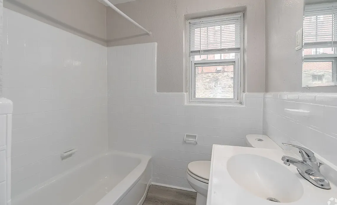 1 bed, 725 sqft, $1,295 — Photo 4