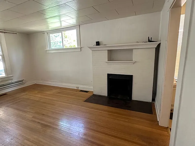 1207 W Washington St — Photo 28