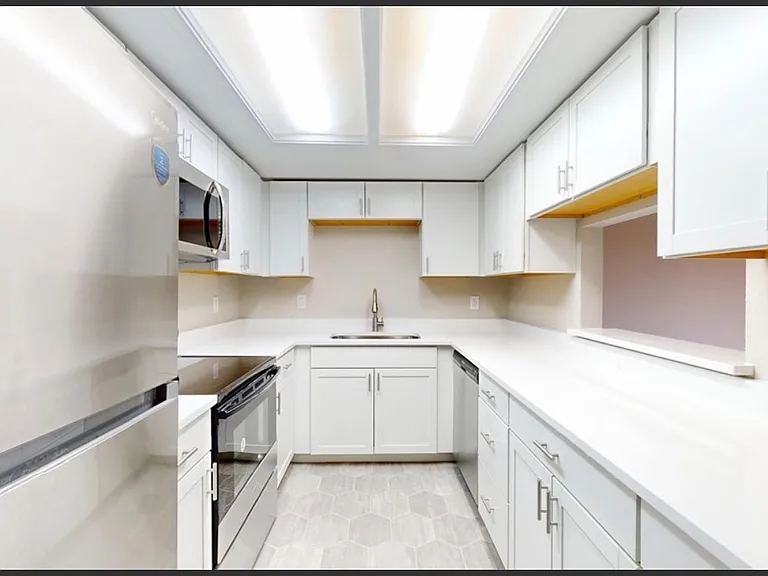 22700 28th Ave S #310 — Photo 19