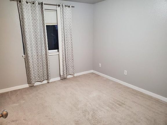 4th image of 6215 NE 79th Ct
