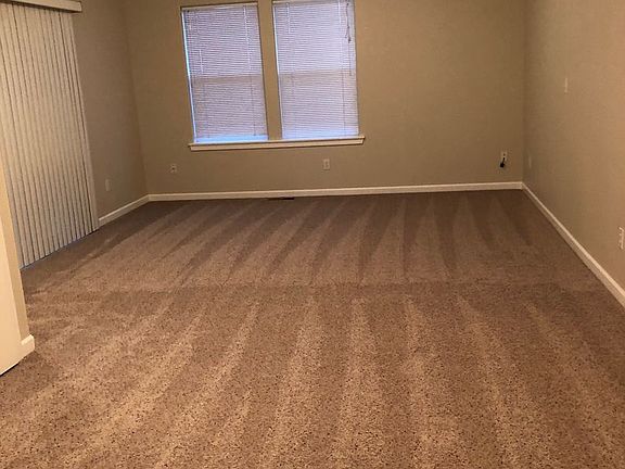 5th image of 713 SW Kinsington Ct