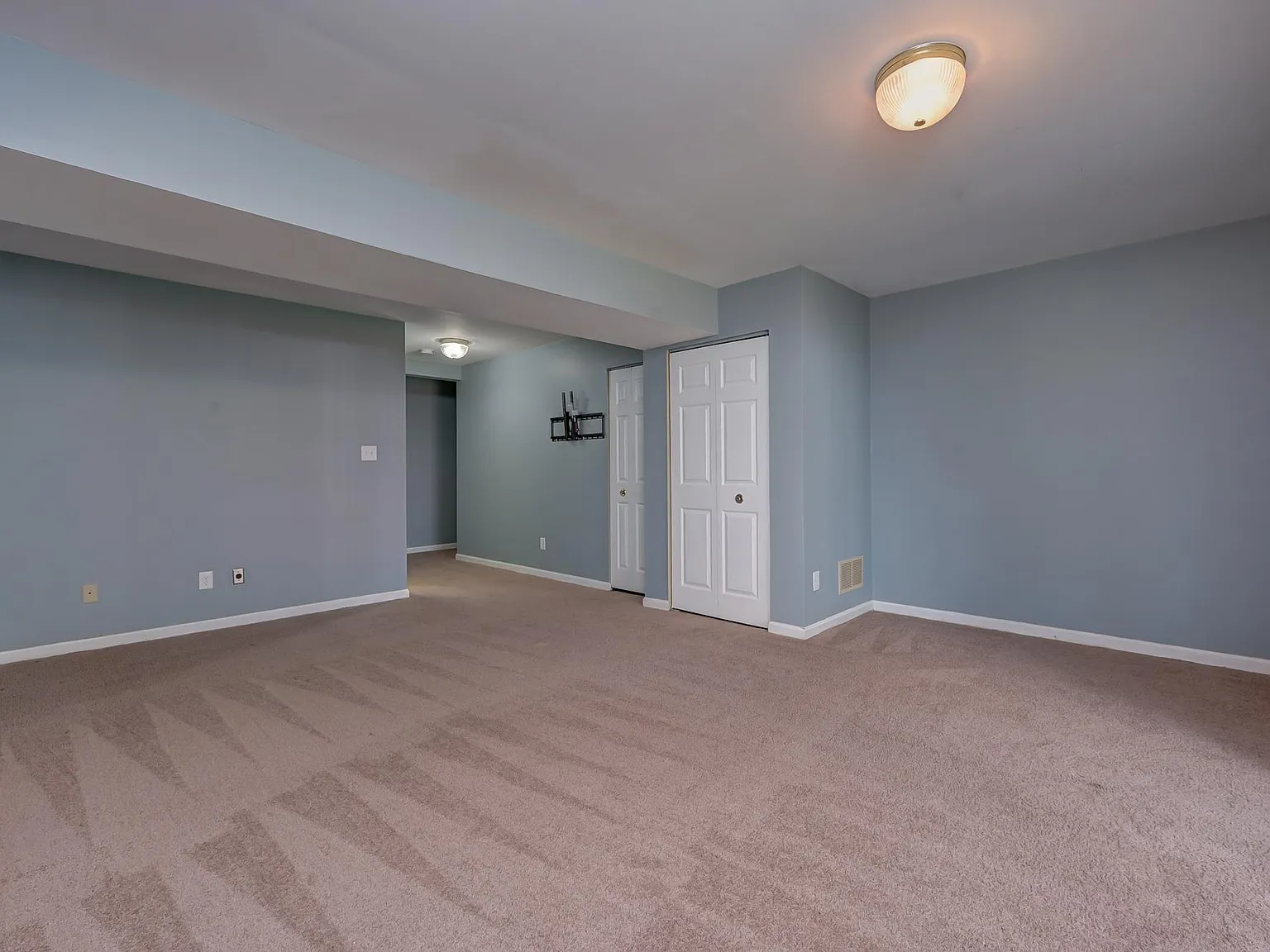 3 bed, 1248 sqft, $2,700 — Photo 3