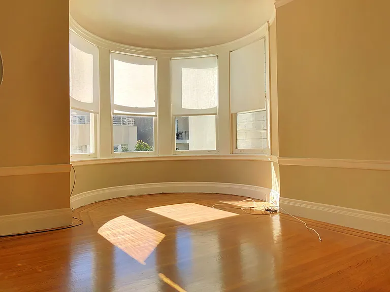 2134 Green St #5 — Photo 16