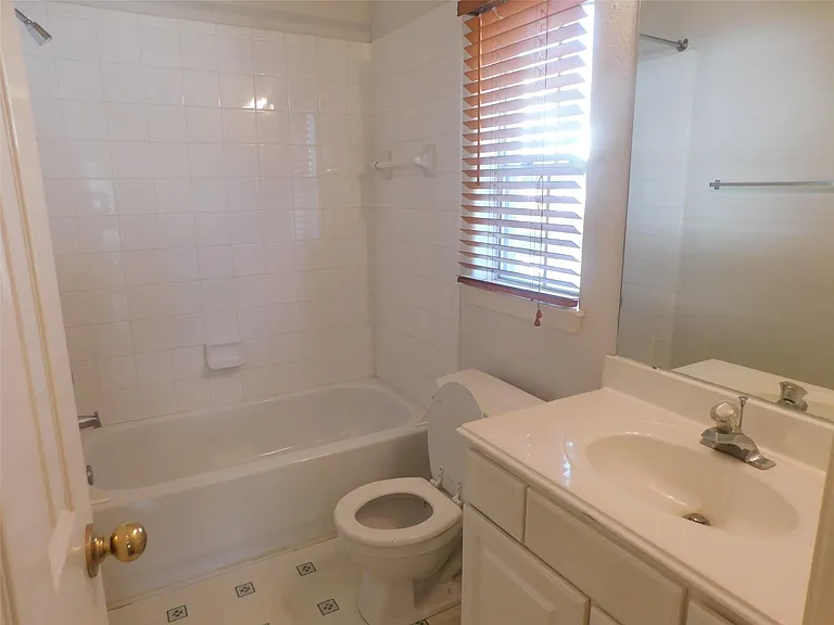 2710 Grants Lake Blvd #G3 — Photo 29