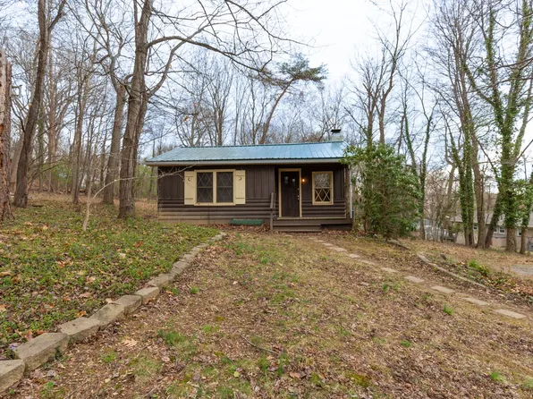 15 Gray Fox Rd, Harpers Ferry, WV 25425