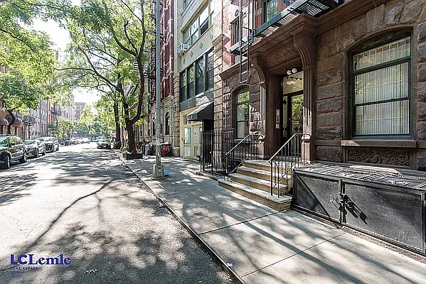 Rented by LC Lemle Real Estate Group | media 11