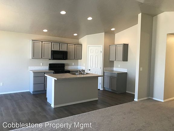 5th image of 11696 Walden St