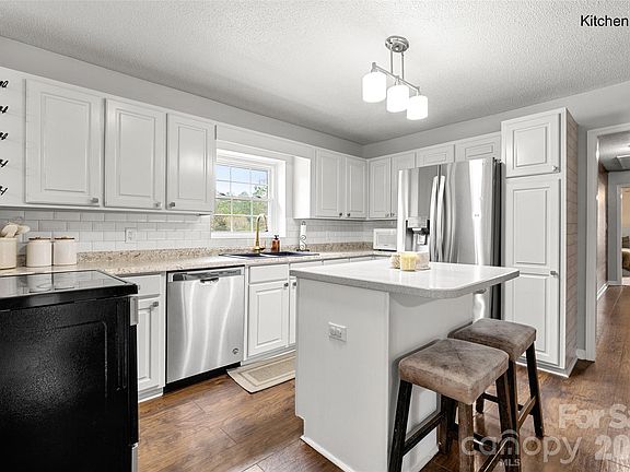 2nd image of 4661 Willie Bayne Ln