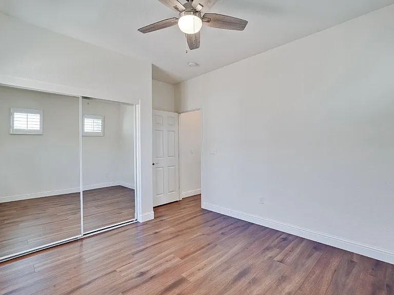 675 W Esplanade Dr — Photo 30
