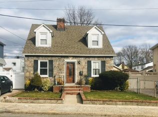 108 Courthouse Rd, Franklin Square, NY 11010