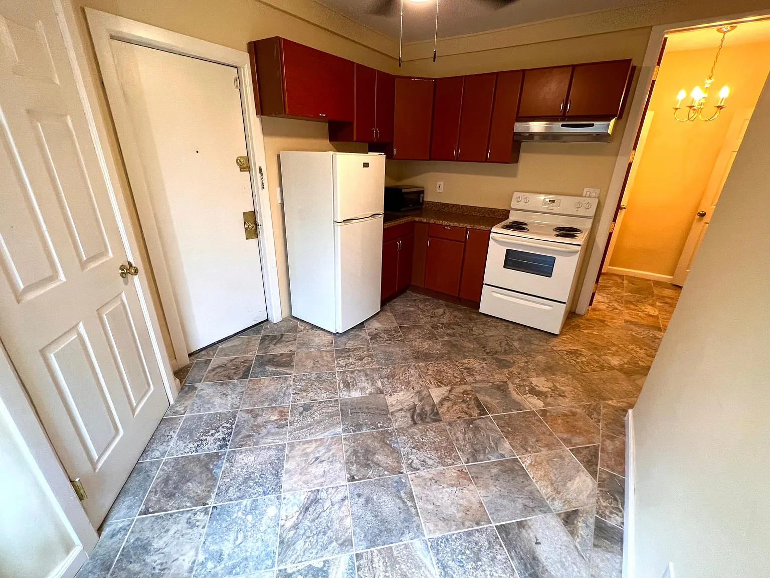 1 bed, 600 sqft, $1,800 — Photo 4