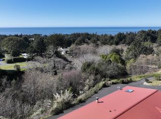 32877 Hillside Acres Rd, Gold Beach, OR 97444