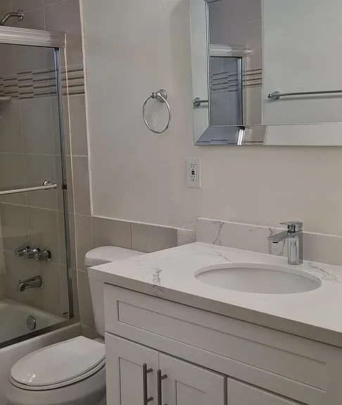 Remodeled 1 Bedroom Unit in Orange — Photo 9