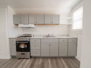 194 N Chestnut St FLOOR 3, Massapequa, NY 11758