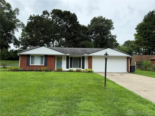 2193 Tampico Trl, Bellbrook, OH 45305