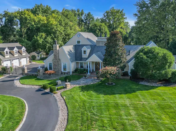 28 Fox Hedge Road, Colts Neck, NJ 07722