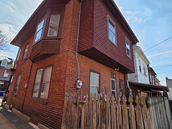 4th image of 1209 Spring St