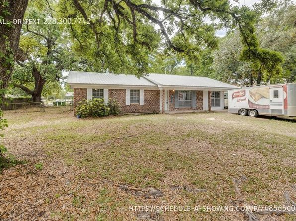 16201 Cervantes Ct
