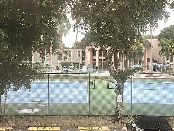 5th image of 10762 N Kendall Dr APT I24