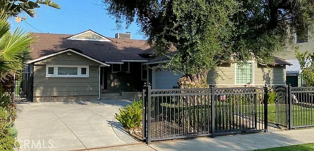 3 bed, 1336 sqft, $4,750 — Photo 2