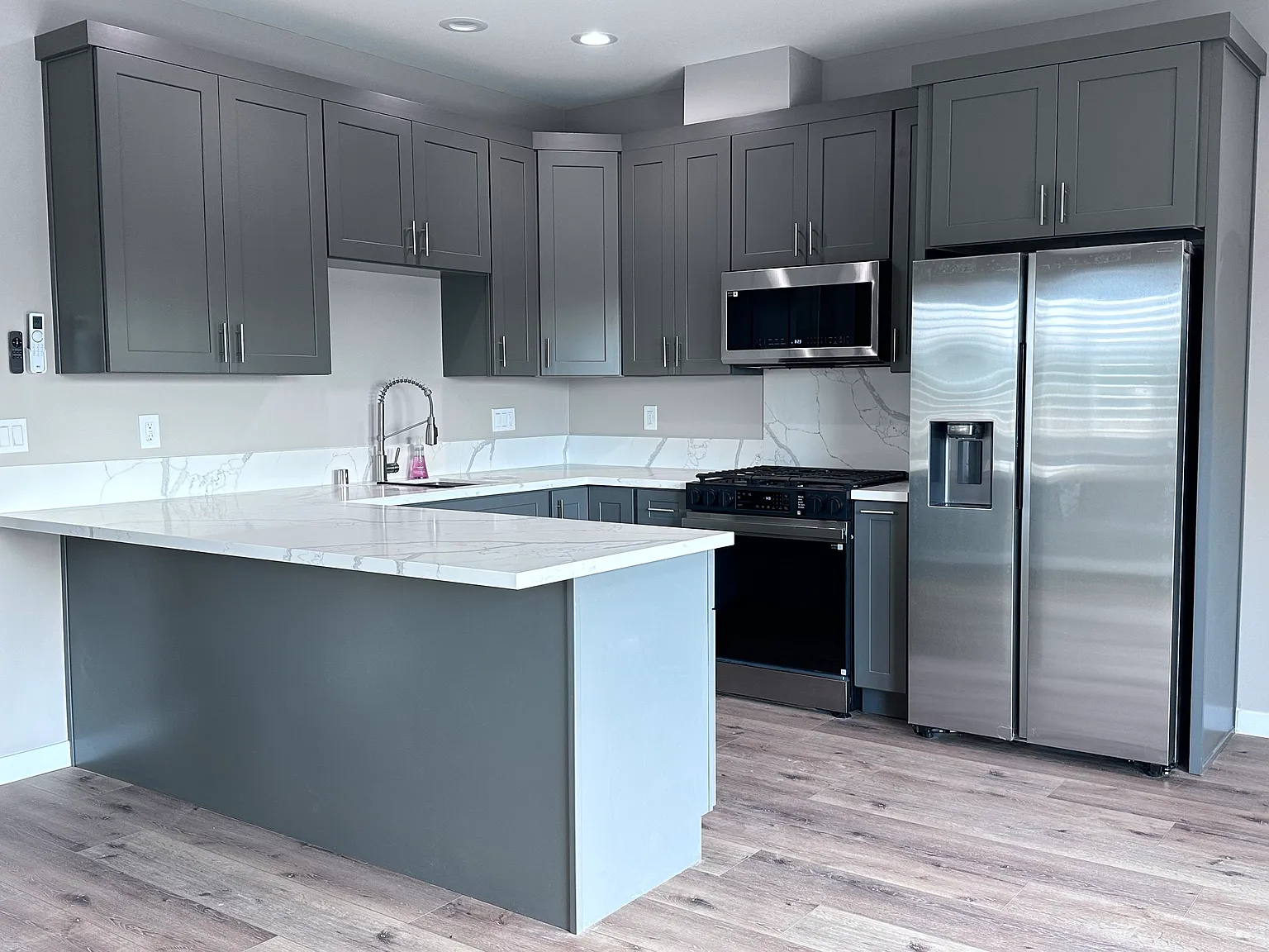 5025 Rockford Dr — Photo 1