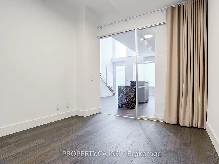6 Greenbriar Rd #106 — Photo 19