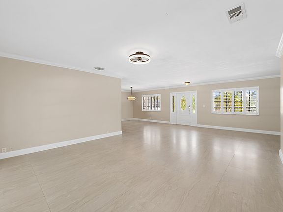 4th image of 5720 SW 7th Street