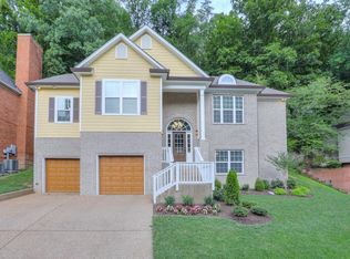 7060 Still Spring Hollow Dr, Nashville, TN 37221