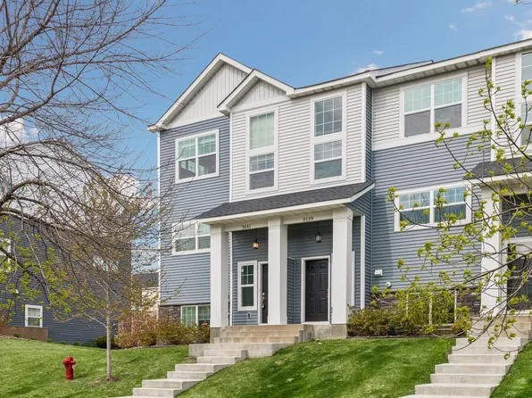 3141 Clover Ridge Dr, Chaska, MN 55318
