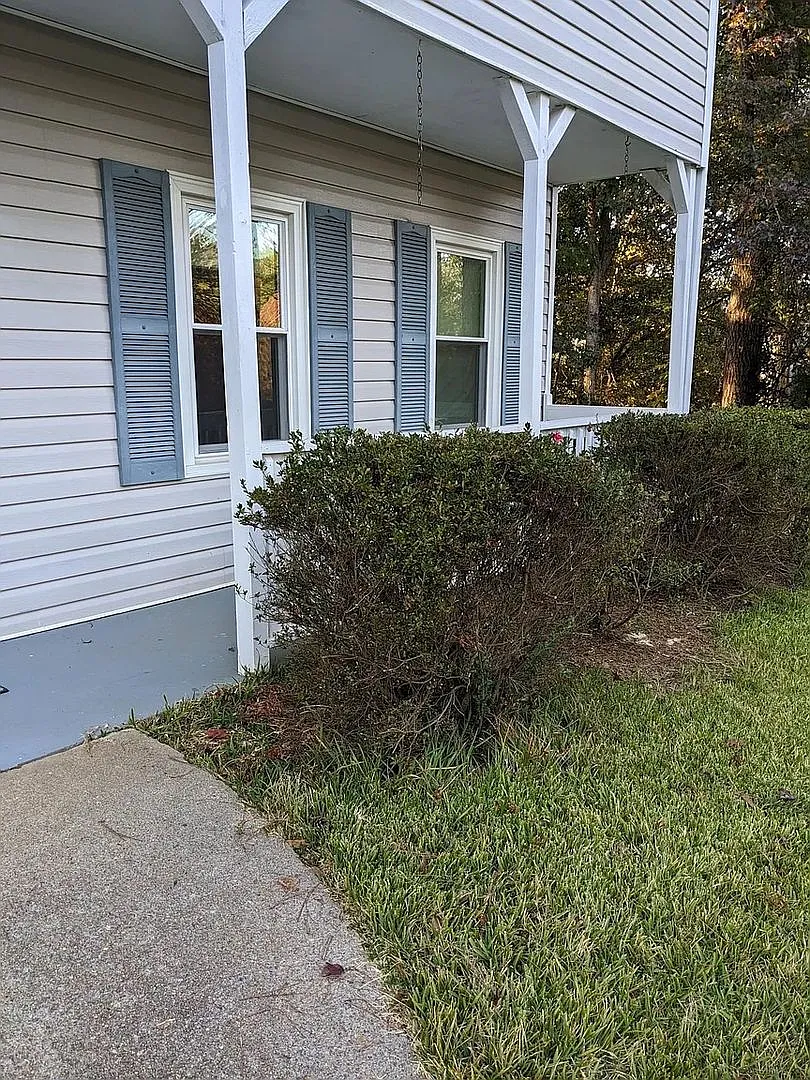 Room in 4 Bedroom Home at Karl Ct — Photo 1