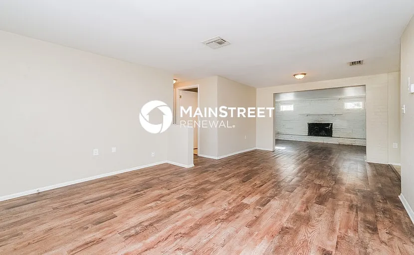 1050 Normandy Blvd — Photo 4