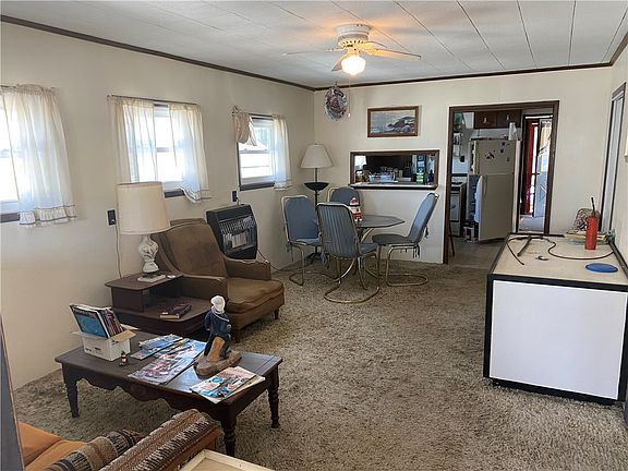 5th image of 3189 Lake Front Dr