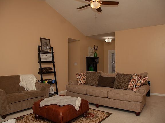 4th image of 3509 Trailstone Dr