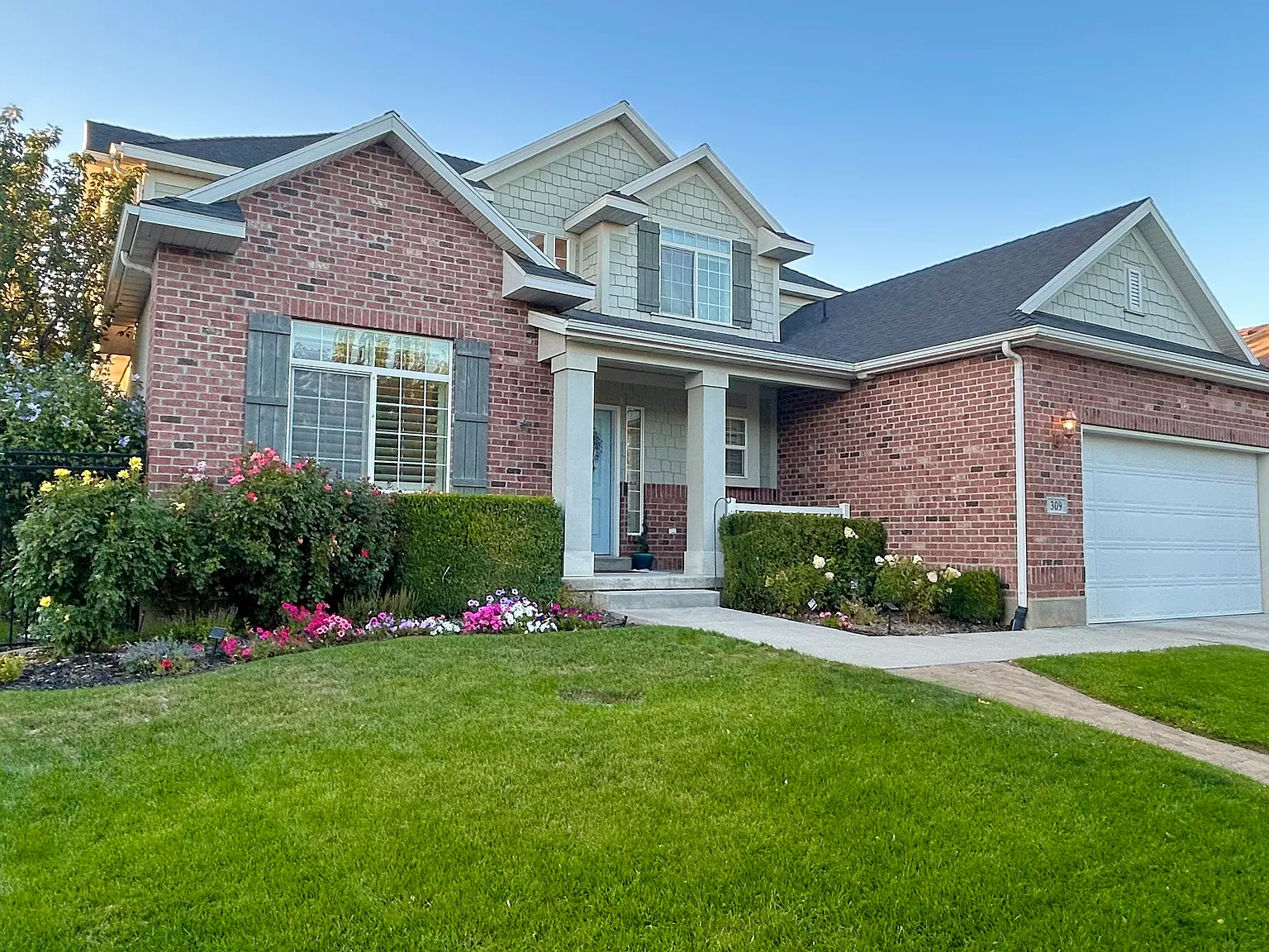 6 bed, 4089 sqft, $3,900 — Photo 2