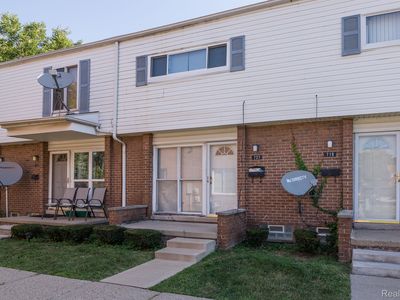 721 McDougall St #3, Detroit, MI, 48207