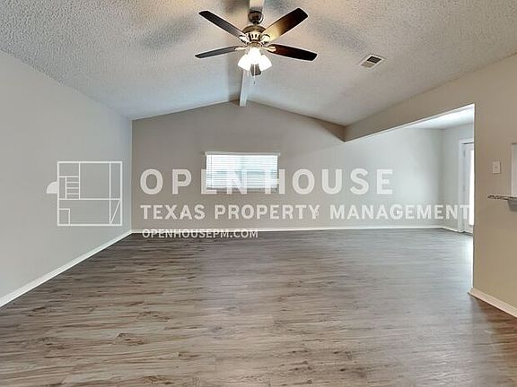 3rd image of 3119 Park Garden Dr