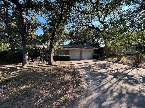 617 Forest Ln