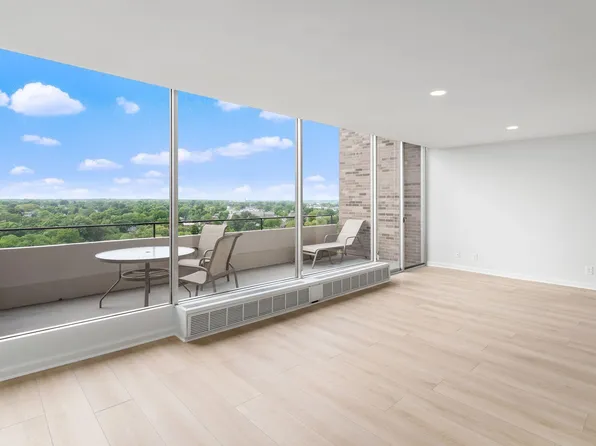 1000 Urlin Ave APT 1621, Grandview, OH 43212